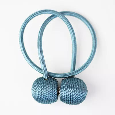 47690860200250|47690860233018